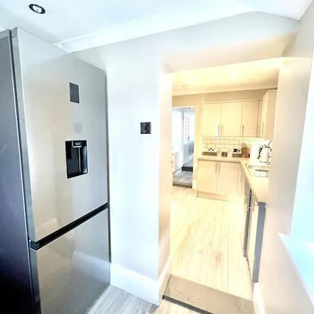 Spacious Modern Victorian House In Rochester Wainscot Kültér fotó