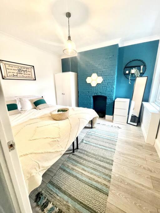 Spacious Modern Victorian House In Rochester Wainscot Kültér fotó