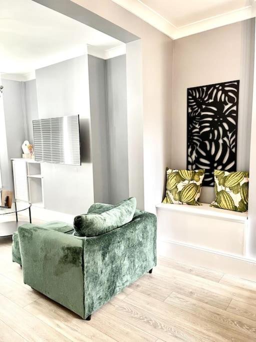 Spacious Modern Victorian House In Rochester Wainscot Kültér fotó